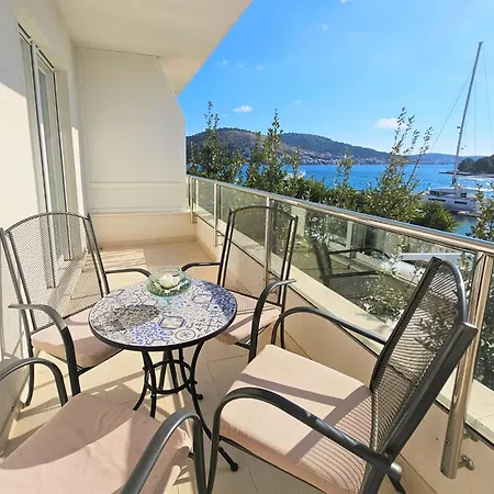 Perla Resort-2 By Interhome *